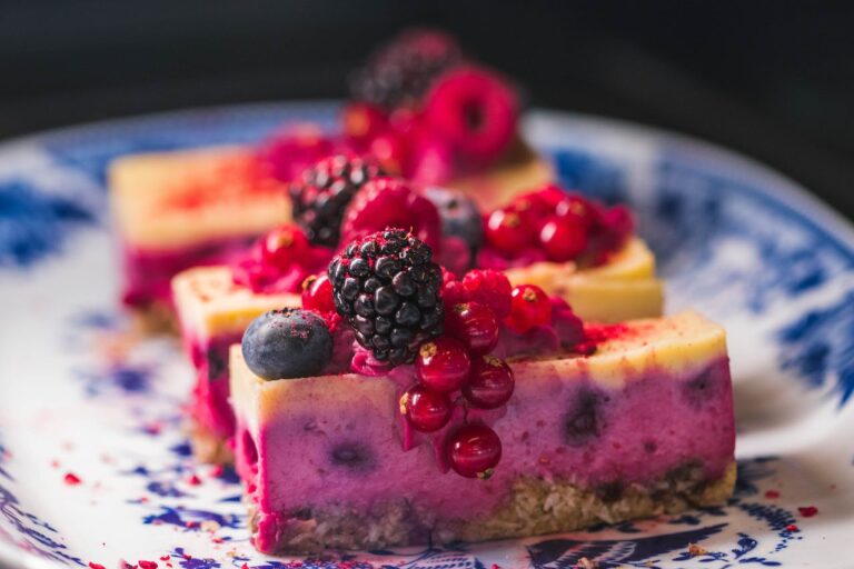 Joyful Christmas Sweets: Top 3 Easy-to-Make Desserts for the Festive Table, Berry Cheesecake